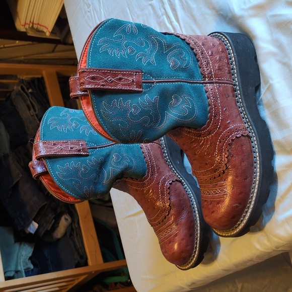 Ariat Shoes - Experience Ultimate Comfort and Style with Ariat Fat Baby Cowboy Boots